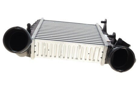 Радиатор интеркулера van Wezel 58004238