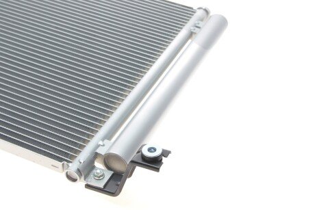 Радиатор кондиционера HYUNDAI Santa Fe [MK II] (2006->) (пр-воVan Wezel) van Wezel 82005175