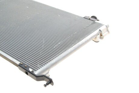 Радіатор кондиціонера TOYOTA AVENSIS 20/24 16V M/A 03- van Wezel 53005393