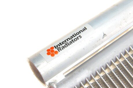 Радіатор кондиціонера TOYOTA AVENSIS 20/24 16V M/A 03- van Wezel 53005393