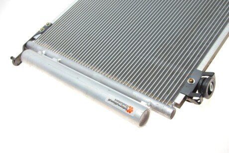 Радіатор кондиціонера TOYOTA AVENSIS 20/24 16V M/A 03- van Wezel 53005393