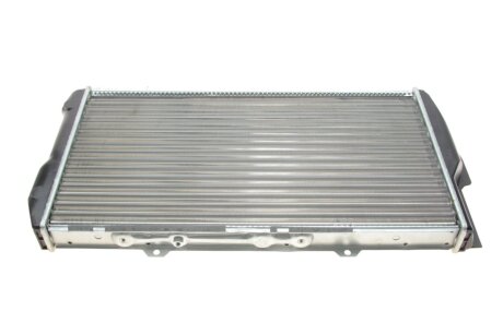 Радиатор охлаждения двигателя van Wezel 03002019