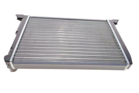 Радиатор охлаждения двигателя van Wezel 03002028