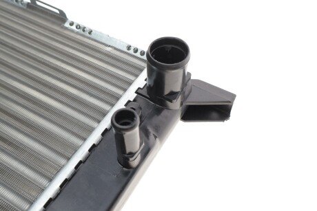 Радиатор охлаждения двигателя van Wezel 03002047