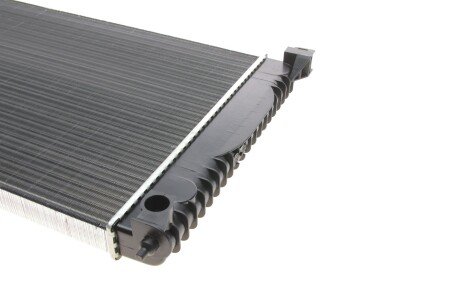 Радиатор охлаждения двигателя van Wezel 03002201