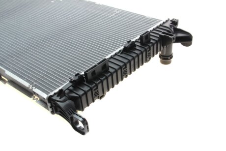 Радиатор охлаждения двигателя van Wezel 03002290