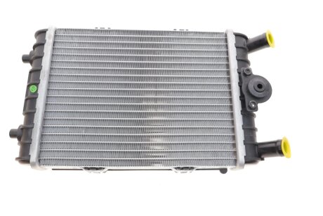 Радиатор охлаждения двигателя van Wezel 03012704 на Ауди Q7