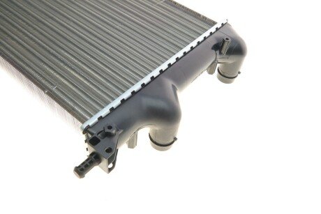 Радиатор охлаждения двигателя van Wezel 17002250