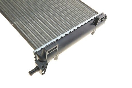 Радиатор охлаждения двигателя van Wezel 17002250