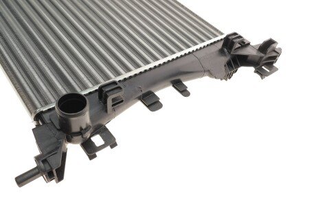 Радиатор охлаждения двигателя van Wezel 17002318