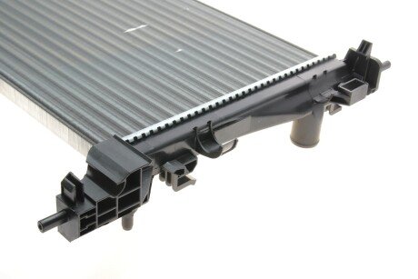 Радиатор охлаждения двигателя van Wezel 17002385