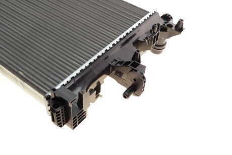 Радіатор охолодження двигуна van Wezel 17002453