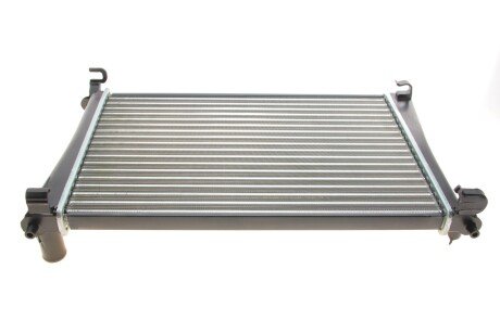 Радиатор охлаждения двигателя van Wezel 18002325