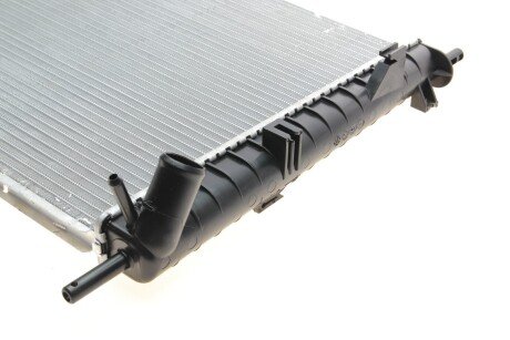 Радіатор охолодження двигуна van Wezel 18002335