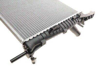 Радіатор охолодження двигуна van Wezel 18002405