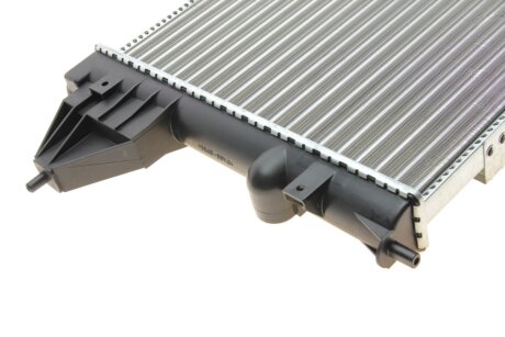 Радиатор охлаждения двигателя van Wezel 37002119