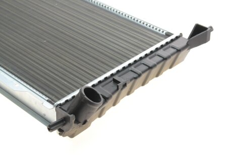 Радиатор охлаждения двигателя van Wezel 37002185