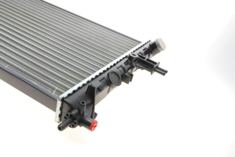 Радиатор охлаждения двигателя van Wezel 37002296