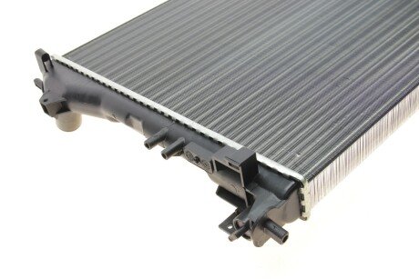 Радіатор охолодження двигуна van Wezel 37002341