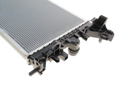 Радиатор охлаждения двигателя van Wezel 37012704