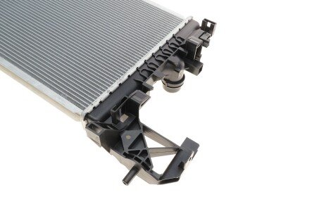 Радиатор охлаждения двигателя van Wezel 37012704