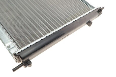 Радиатор охлаждения двигателя van Wezel 43002215