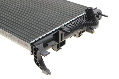 Радиатор охлаждения двигателя van Wezel 43002414