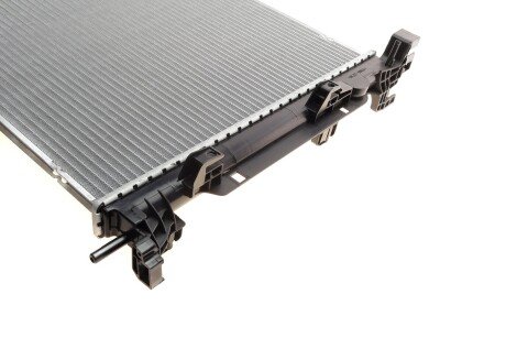 Радиатор охлаждения двигателя van Wezel 43002470