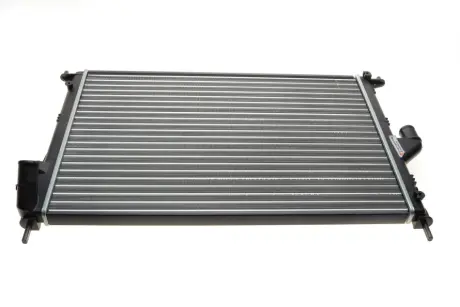Радіатор охолодження двигуна Van Wezel 43002477