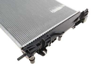 Радиатор охлаждения двигателя van Wezel 43002608