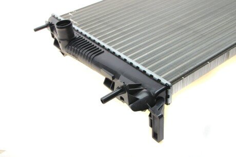 Радиатор охлаждения двигателя van Wezel 43002616