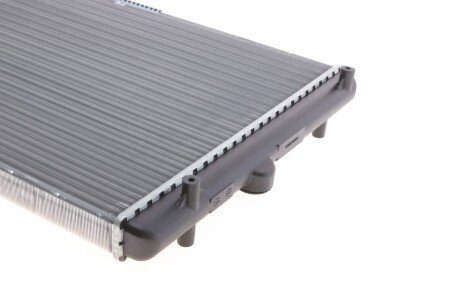 Радиатор охлаждения двигателя van Wezel 58002245