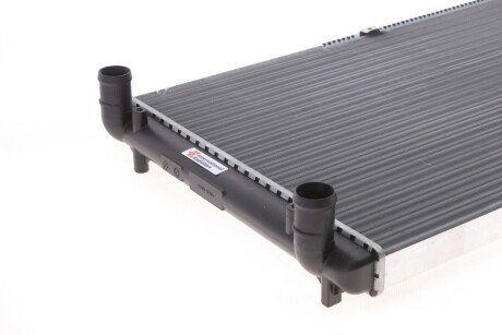 Радиатор охлаждения двигателя van Wezel 58002245