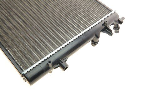 Радиатор охлаждения двигателя van Wezel 58002289