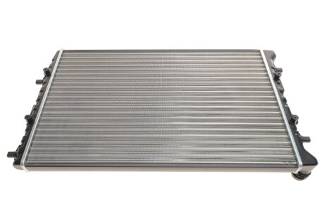 Радіатор охолодження двигуна van Wezel 76002006