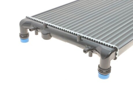 Радіатор охолодження двигуна van Wezel 76002010