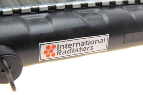 Радиатор охлаждения двигателя van Wezel 81002001