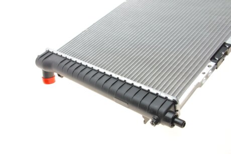 Радіатор охолодження двигуна van Wezel 81002066