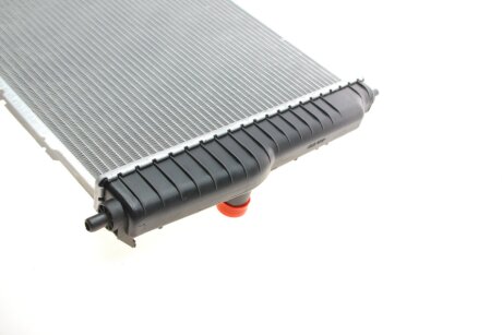 Радіатор охолодження двигуна van Wezel 81002066