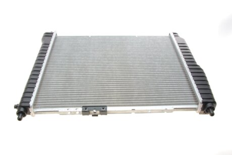 Радіатор охолодження двигуна van Wezel 81002066