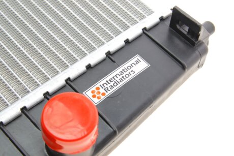 Радіатор охолодження двигуна van Wezel 81002066