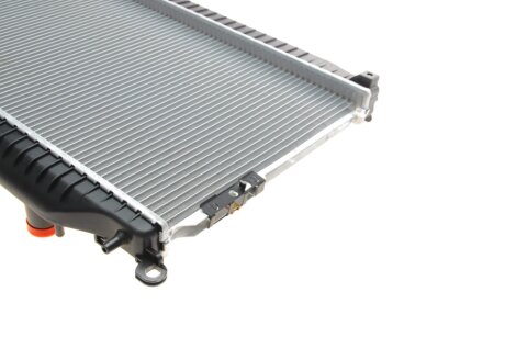 Радіатор охолодження двигуна van Wezel 81002135