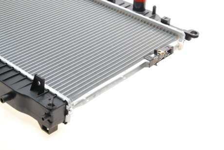 Радіатор охолодження двигуна van Wezel 81002135