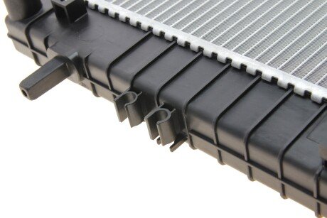 Радиатор охлаждения двигателя van Wezel 82002210