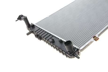 Радиатор охлаждения двигателя van Wezel 82002210