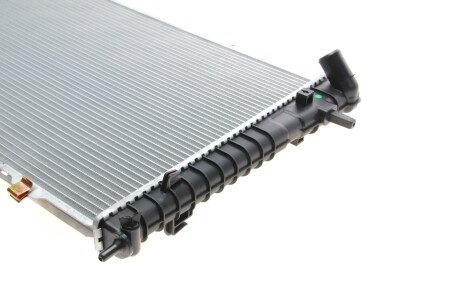 Радиатор охлаждения двигателя van Wezel 82002210