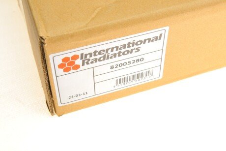 Радиатор охлаждения двигателя van Wezel 82005280