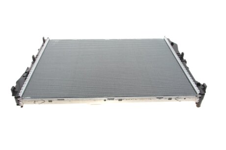Радиатор охлаждения двигателя vika 19602901